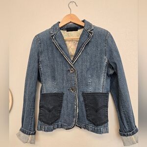 Vintage-Inspired Denim Blazer Jacket with Statement Buttons
